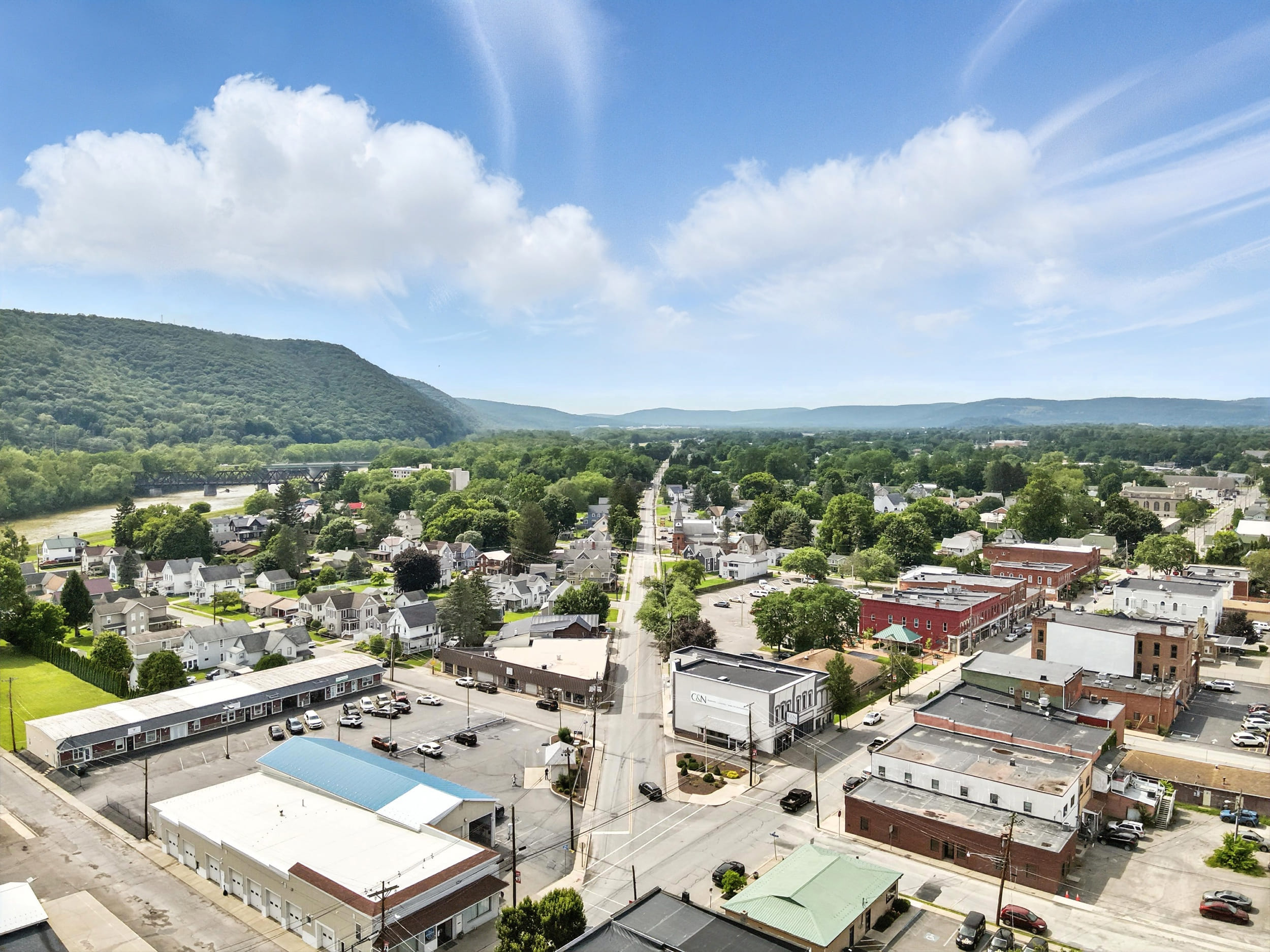 Drone flyover of Scranton, PA
